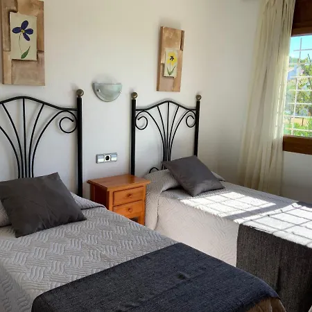 Montserrat 3, Terrace & Pool *