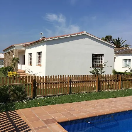 Montserrat 3, Terrace & Pool