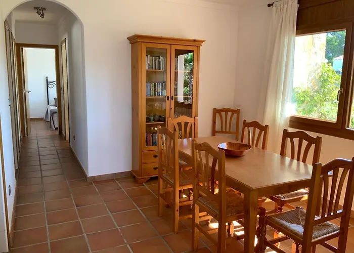 Holiday home Montserrat 3, Terrace & Pool