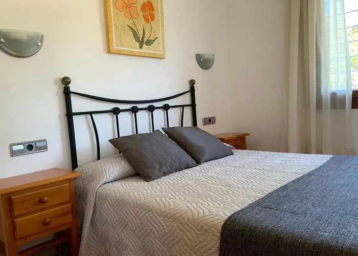 Montserrat 3, Terrace & Pool Holiday home