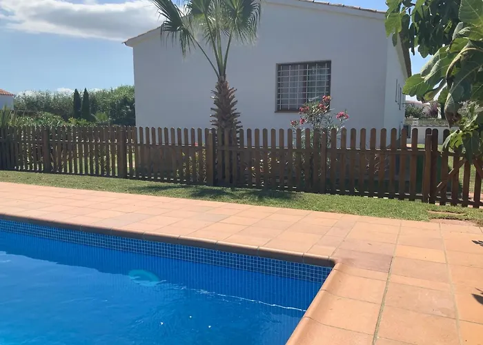 Montserrat 3, Terrace & Pool Holiday home