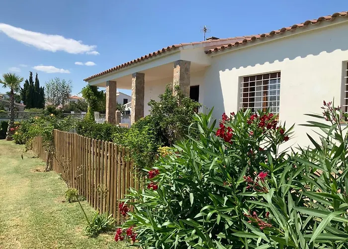 Holiday home Montserrat 3, Terrace & Pool