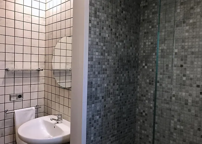 Montserrat 3, Terrace & Pool *